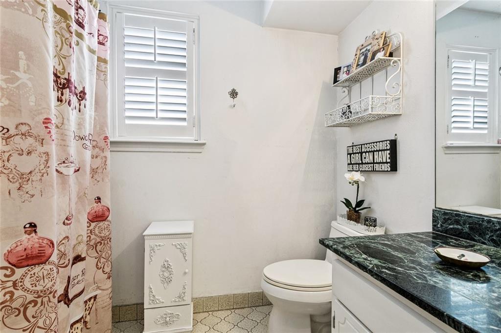 Metairie, Louisiana 70002, United States, 4 Bedrooms Bedrooms, ,3 BathroomsBathrooms,Residential,Active,215877