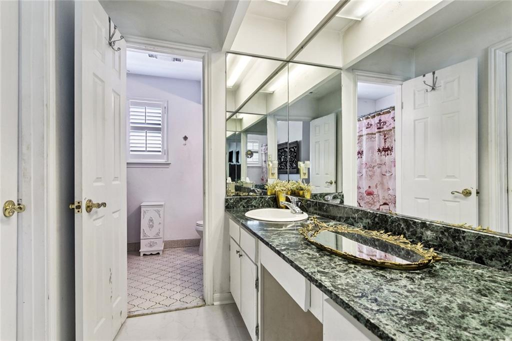 Metairie, Louisiana 70002, United States, 4 Bedrooms Bedrooms, ,3 BathroomsBathrooms,Residential,Active,215877