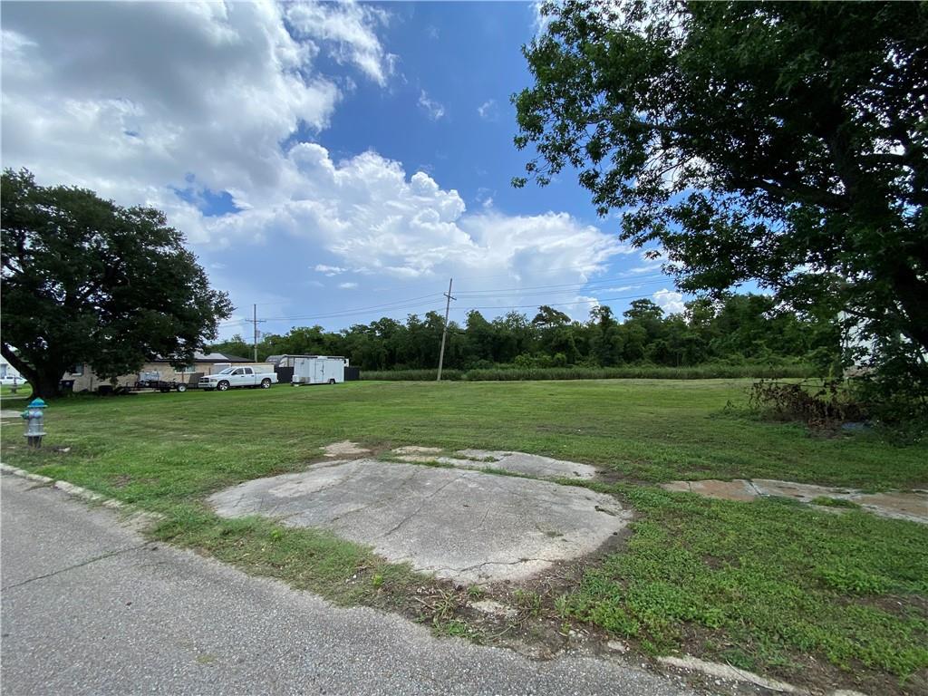 637 COUGAR Drive