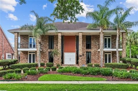 Photo of 1 RUE ROYALE, Metairie, LA 70002 (MLS # 2553986)