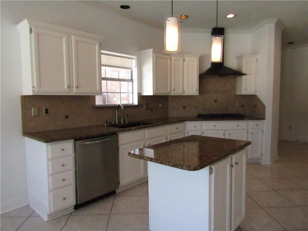 3528 LAKE LYNN Drive