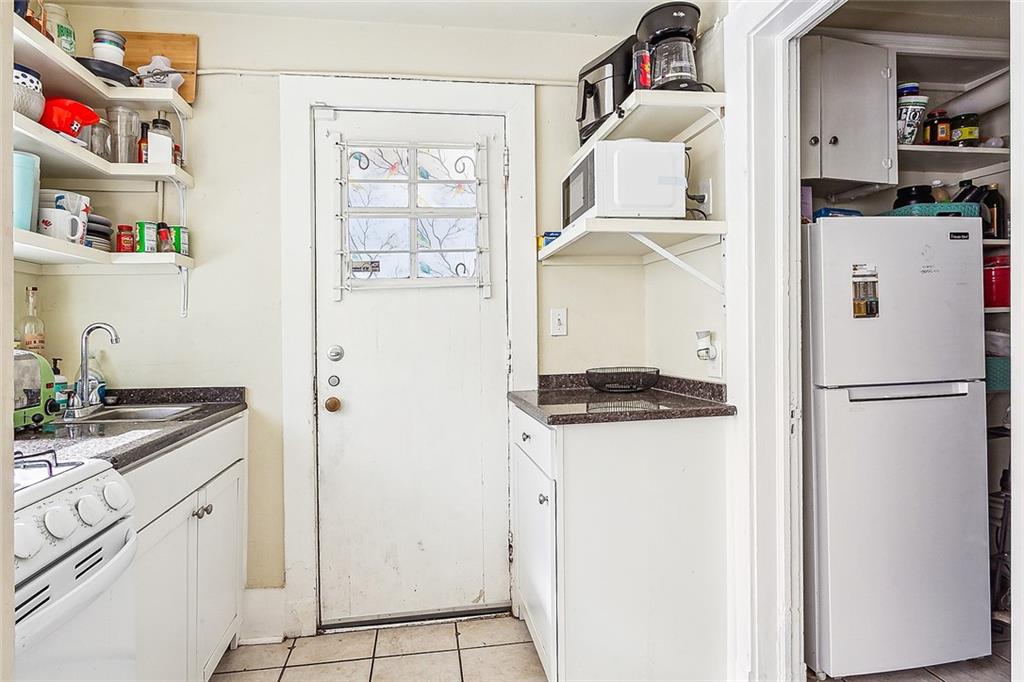 New Orleans, Louisiana 70115, United States, 2 Bedrooms Bedrooms, ,1 BathroomBathrooms,Residential,Active,169910