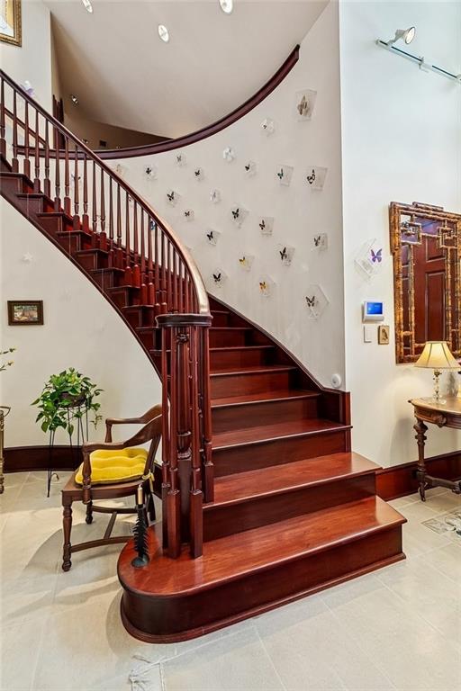 45 OAK TREE Drive