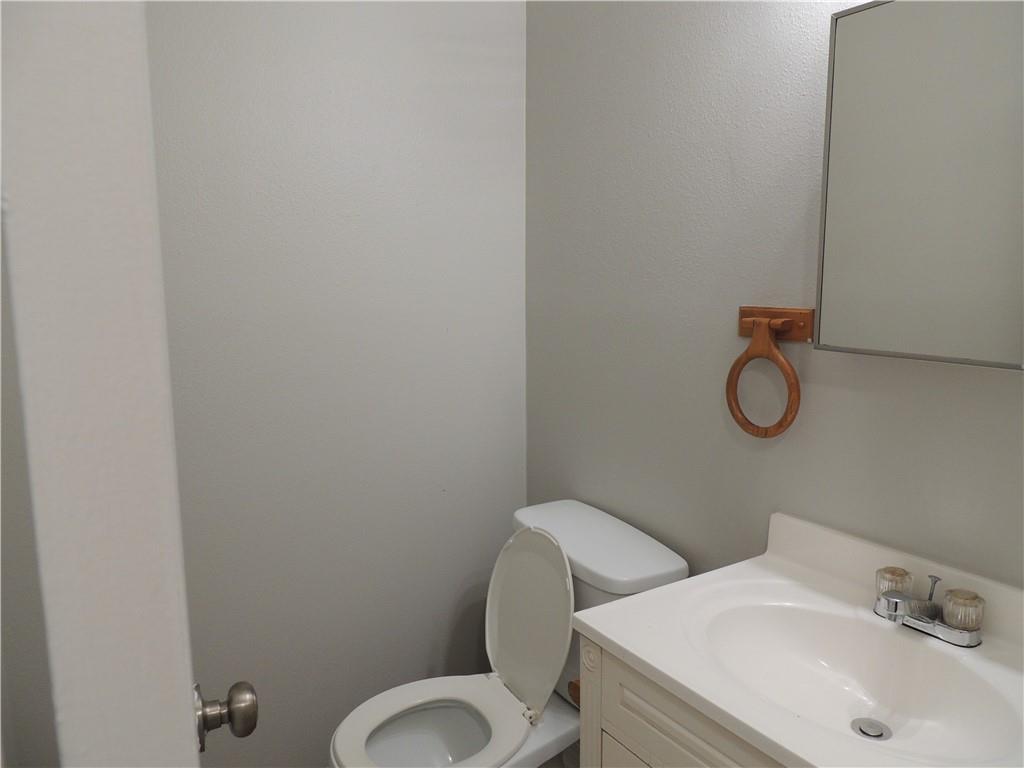 2915 E ST BERNARD Highway B