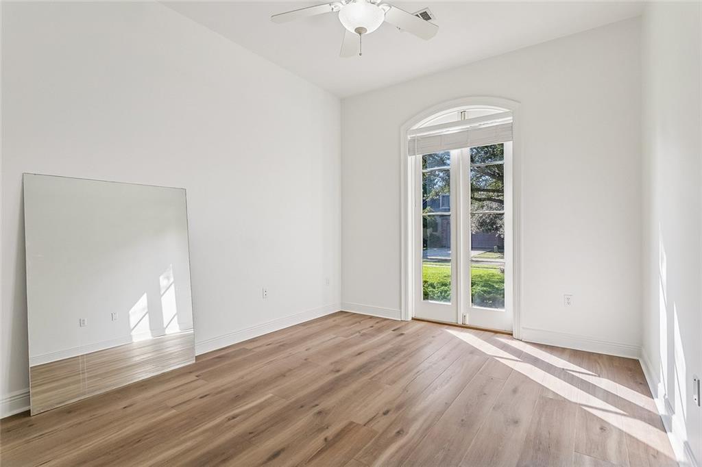 609 QUEEN OF PEACE Parkway