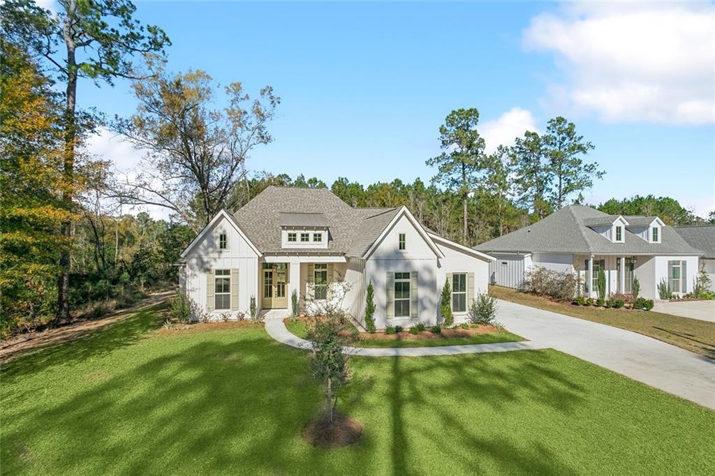 371 RUE CHARLOTTE Road