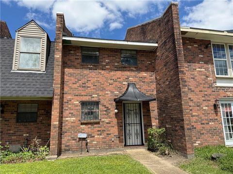307 ORMOND MEADOWS Drive C Destrehan LA 70047