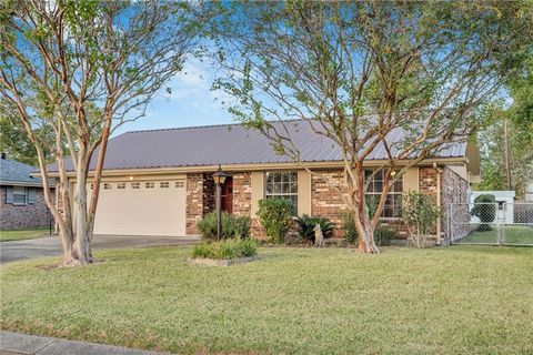 102 FLOWERWOOD Court Luling LA 70070