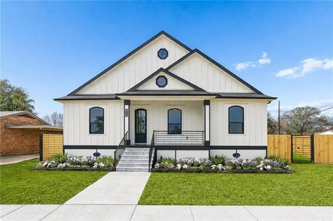 Photo of 2520 HARING Road, Metairie, LA 70001 (MLS # 2545459)