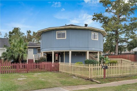 122 BRAGG Street New Orleans LA 70124