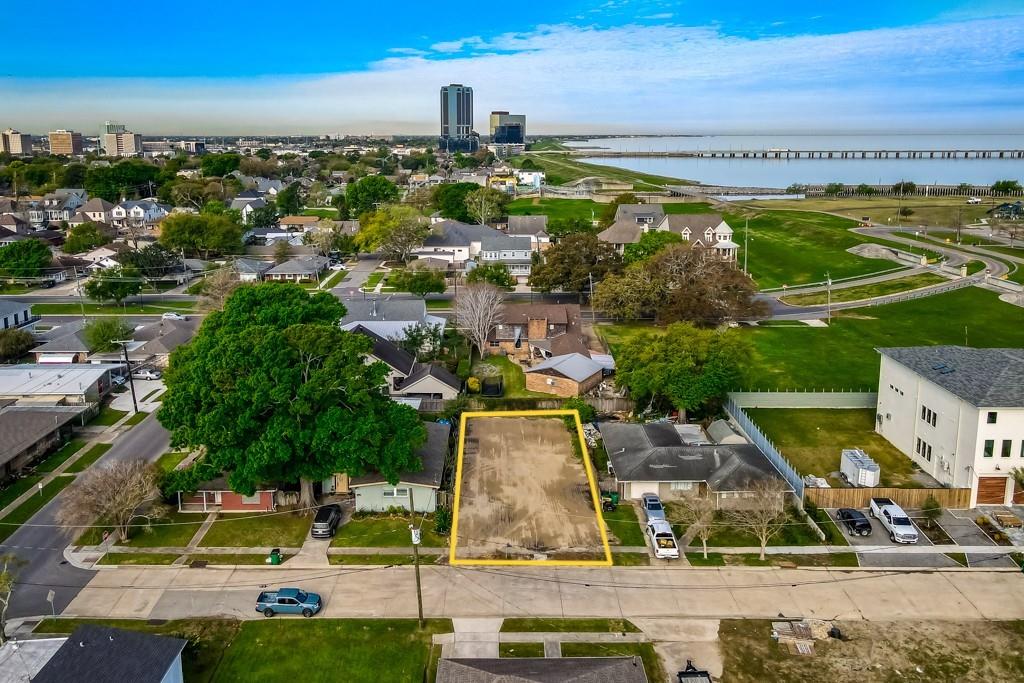 1508 POINSETTIA Drive