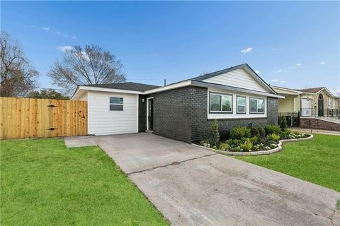 3620 DICKENS Drive New Orleans LA 70131