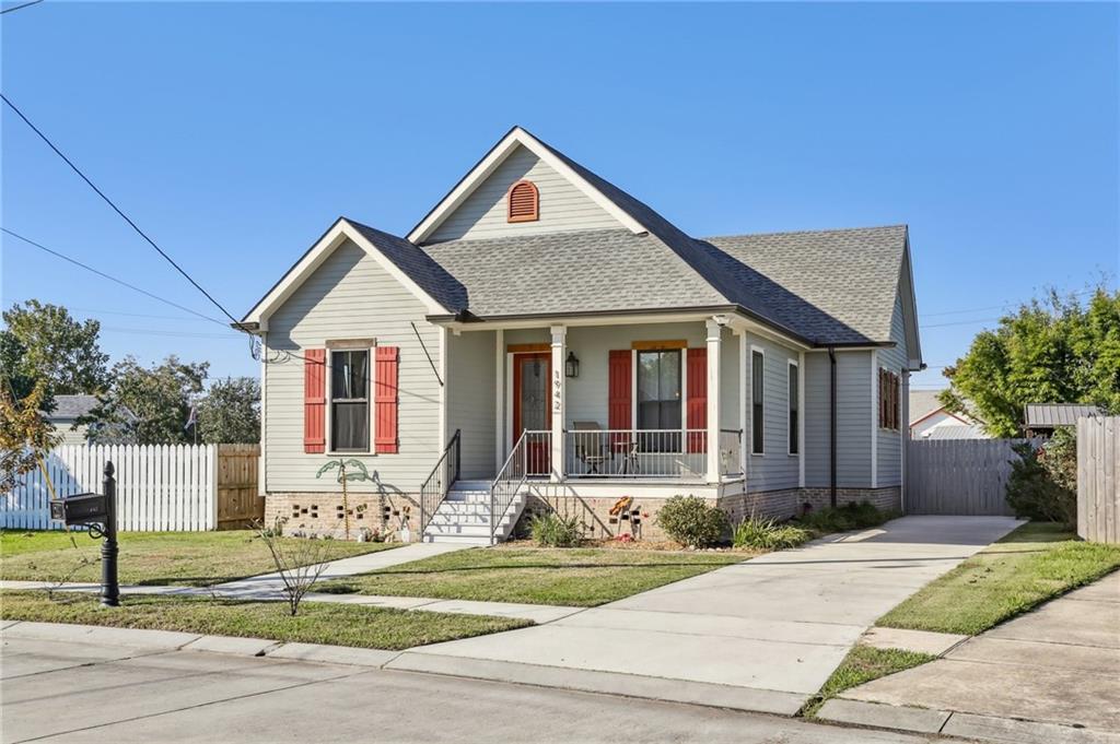 Photo 1 of 24 — 1942 ROSE Street, Arabi, LA 70032