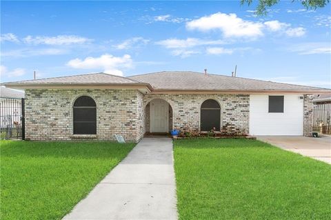 2525 GARDEN Drive Meraux LA 70075