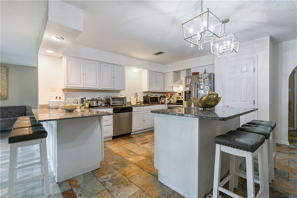 2525 GARDEN Drive