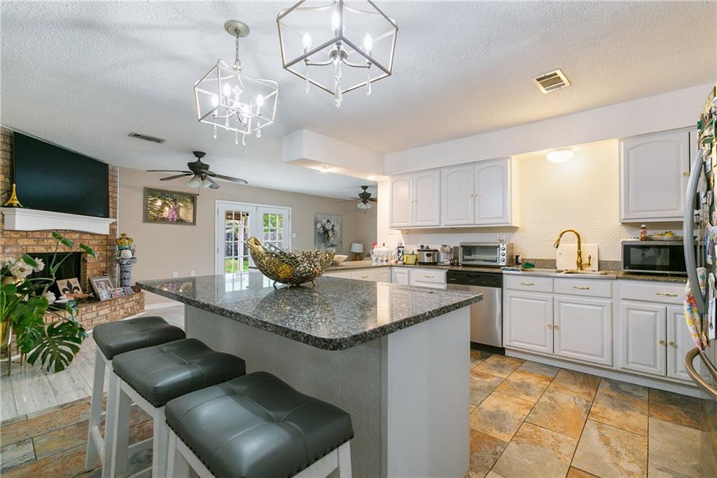 2525 GARDEN Drive