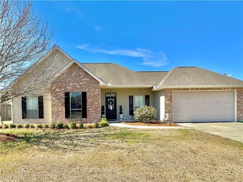 Photo of 151 FAYEDAYE Drive, Madisonville, LA 70447 (MLS # 2546517)