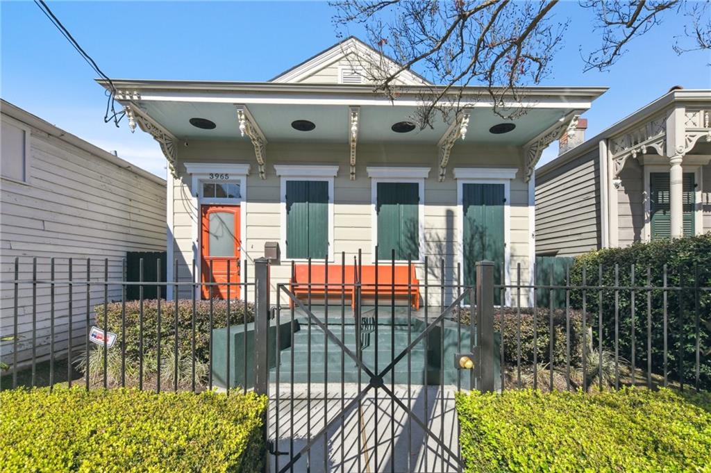 New Orleans, Louisiana 70115, United States, 3 Bedrooms Bedrooms, ,3 BathroomsBathrooms,Residential,Pending,14356 New Orleans, Louisiana 70115, United States, 3 Bedrooms Bedrooms, ,3 BathroomsBathrooms,Residential,Pending,14356