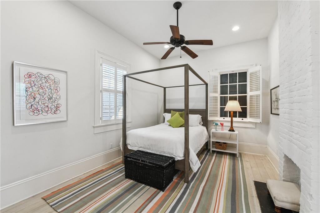 New Orleans, Louisiana 70115, United States, 3 Bedrooms Bedrooms, ,3 BathroomsBathrooms,Residential,Pending,14356