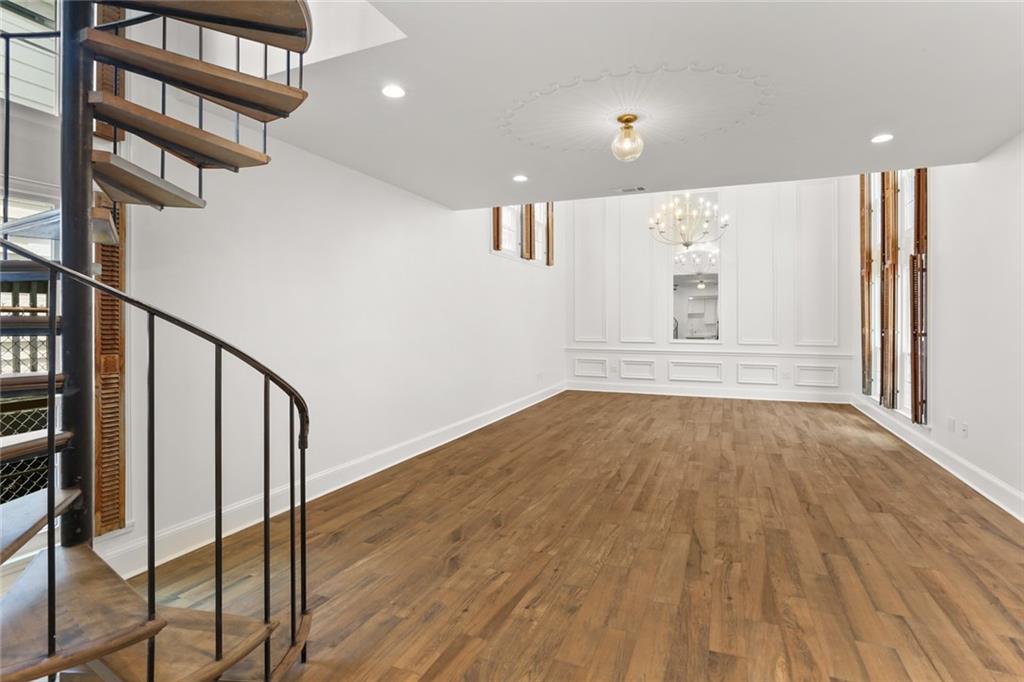 New Orleans, Louisiana 70115, United States, 2 Bedrooms Bedrooms, ,2 BathroomsBathrooms,Residential,Active,52604