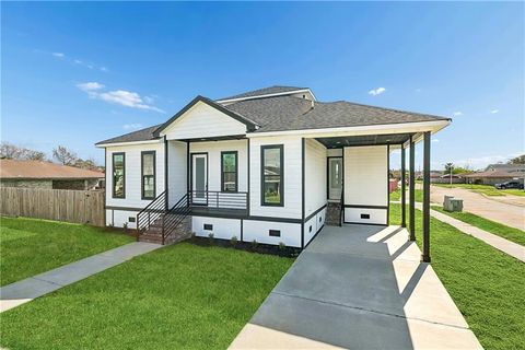 3401 PLAZA Drive Chalmette LA 70043