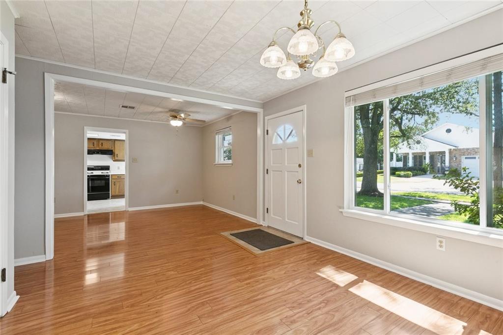 406 MOSS Lane