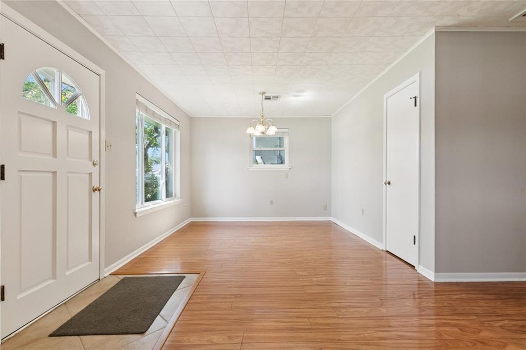 406 MOSS Lane