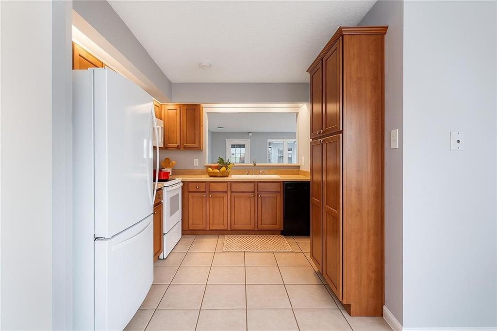 169 AVANT GARDE Circle 169