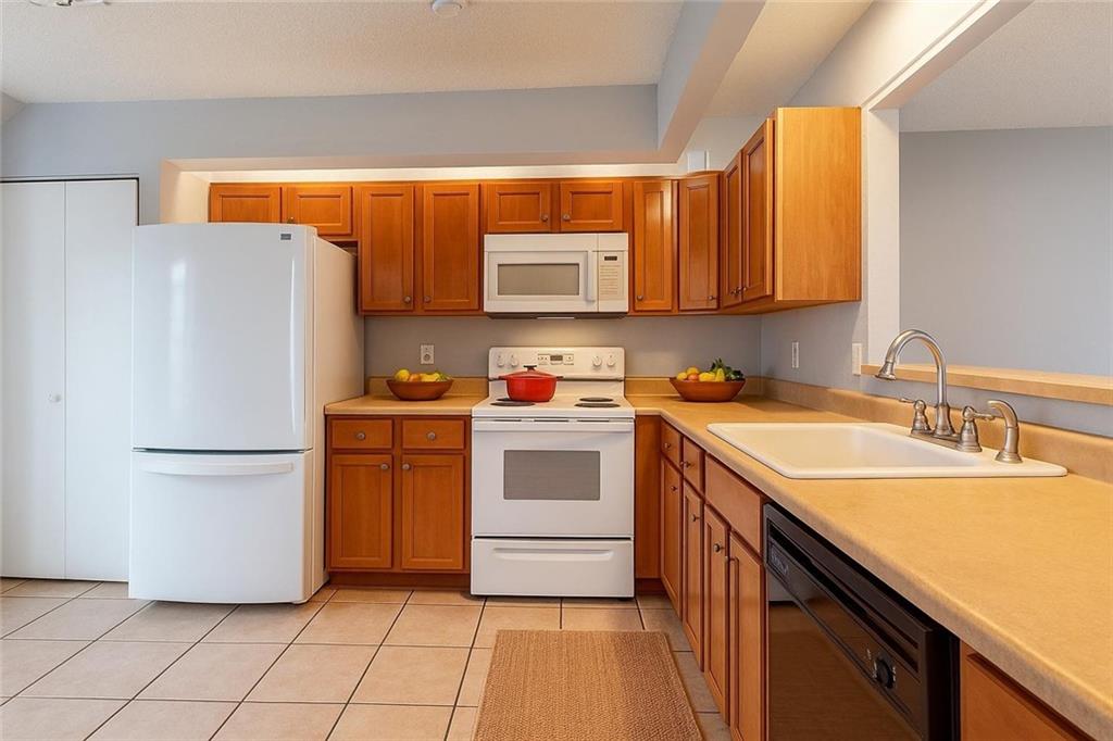 169 AVANT GARDE Circle 169