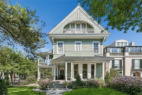 2727 SAINT CHARLES Street New Orleans LA 70130