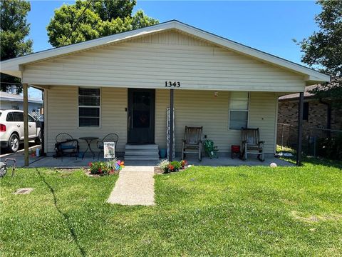 Photo of 1343 CENTRAL Avenue, Westwego, LA 70094 (MLS # 2559191)