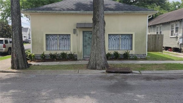 1740 ABUNDANCE ST, NEW ORLEANS, LA 70119 - Image c1a8919bdf2bf7efbc5805e33d078a4a/3976263530