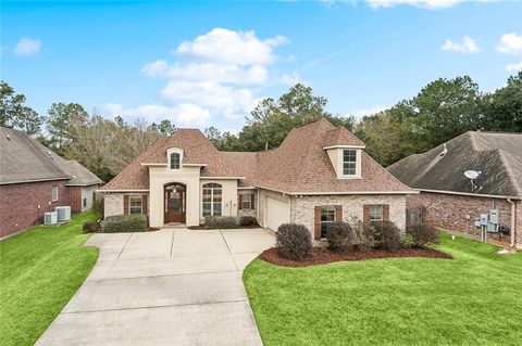 Photo of 829 SAND FOX RUN, Madisonville, LA 70447 (MLS # 2558881)