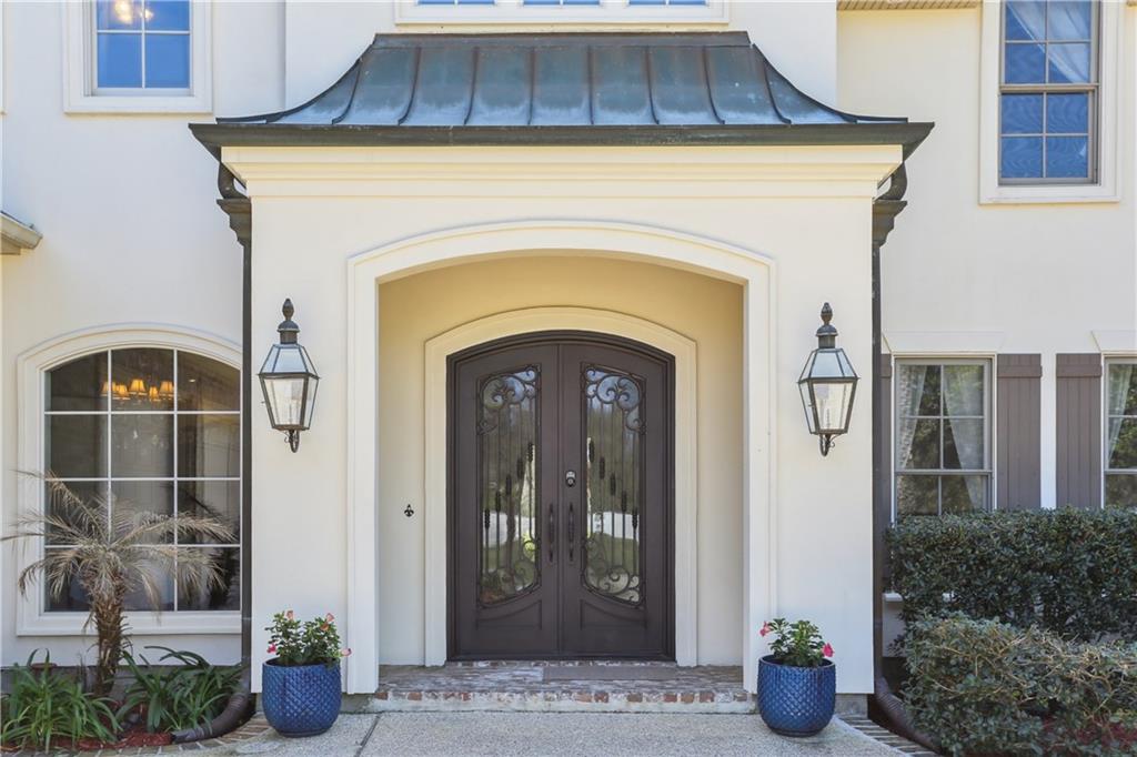 192 FOREST OAKS Drive