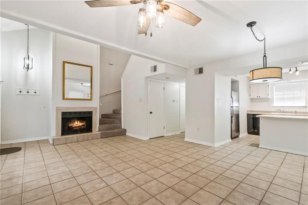 419 CEDARWOOD Drive 419