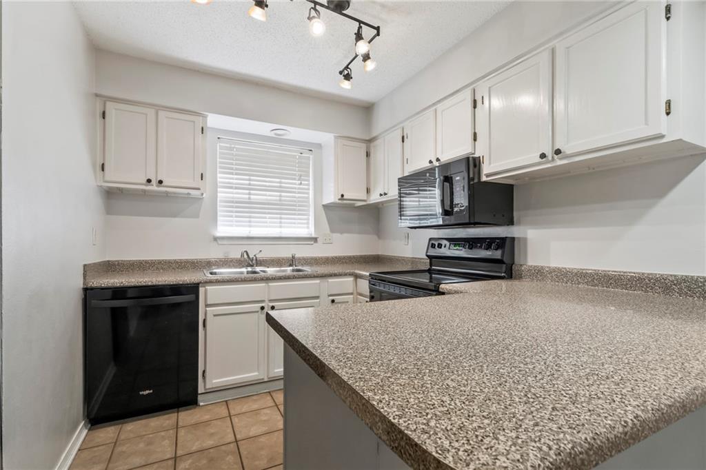 419 CEDARWOOD Drive 419