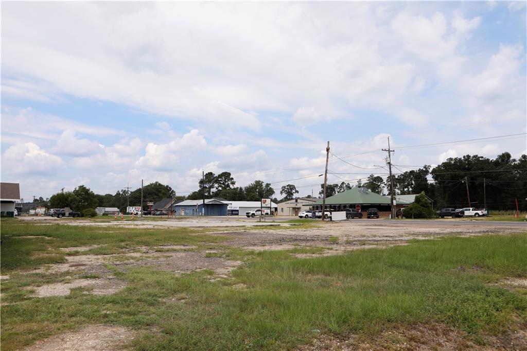 19012 FLORIDA Boulevard