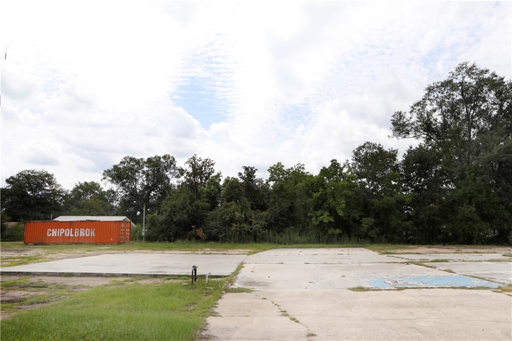 19012 FLORIDA Boulevard