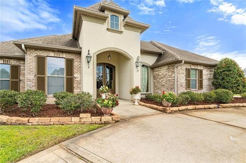 333 CYPRESS LAKES Drive Slidell LA 70458