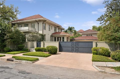 1516 ROBERT Street New Orleans LA 70115