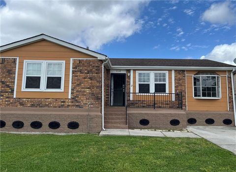 Photo of 6548 RUE LOUIS PHILLIPPE, Marrero, LA 70072 (MLS # 2552001)