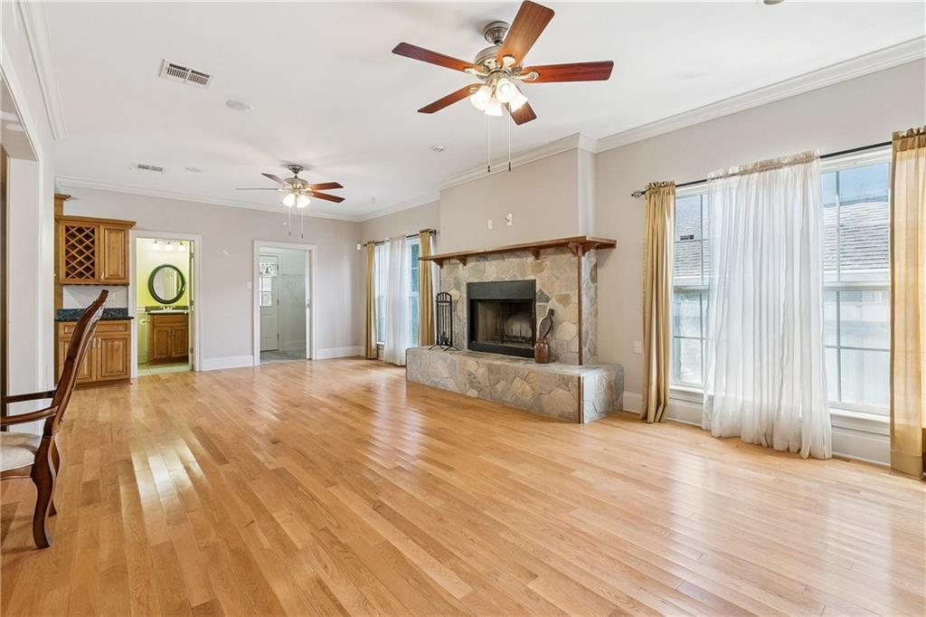 614 W JOSEPHINE Street