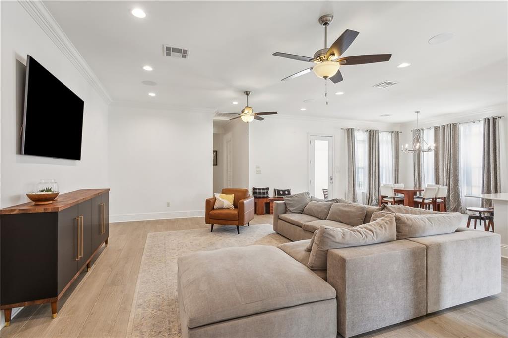 New Orleans, Louisiana 70131, United States, 4 Bedrooms Bedrooms, ,3 BathroomsBathrooms,Residential,Pending,54367