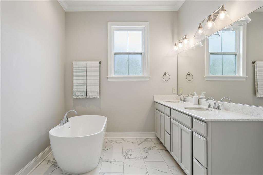 New Orleans, Louisiana 70131, United States, 4 Bedrooms Bedrooms, ,3 BathroomsBathrooms,Residential,Pending,54367