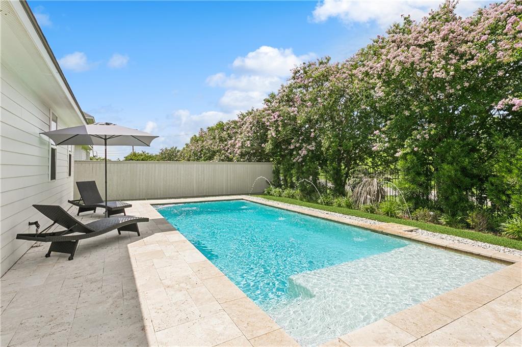 New Orleans, Louisiana 70131, United States, 4 Bedrooms Bedrooms, ,3 BathroomsBathrooms,Residential,Pending,54367
