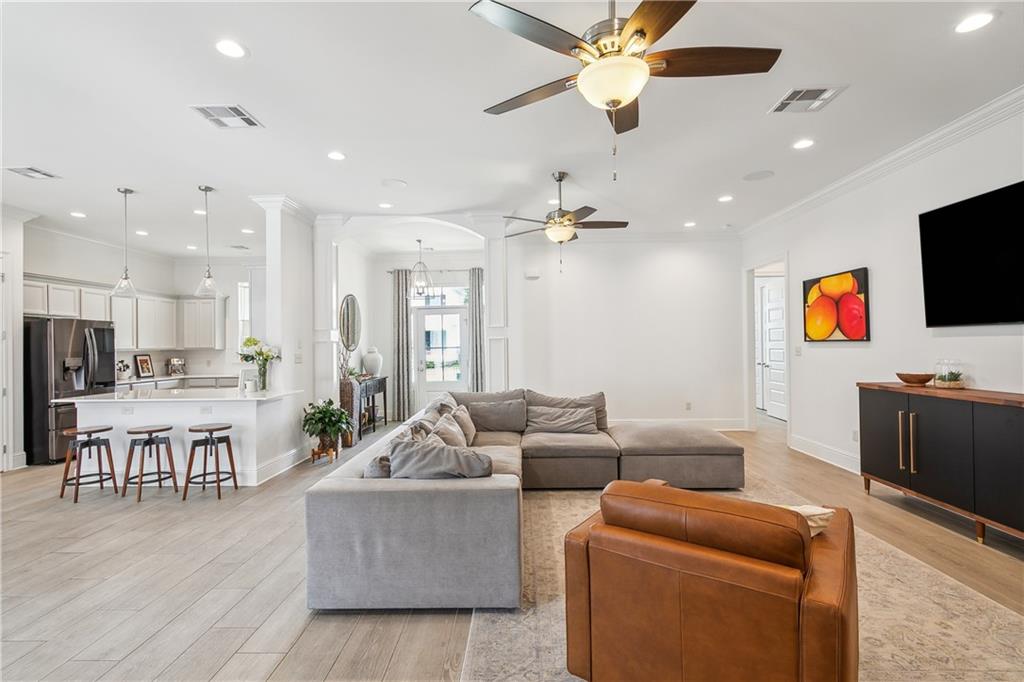 New Orleans, Louisiana 70131, United States, 4 Bedrooms Bedrooms, ,3 BathroomsBathrooms,Residential,Pending,54367