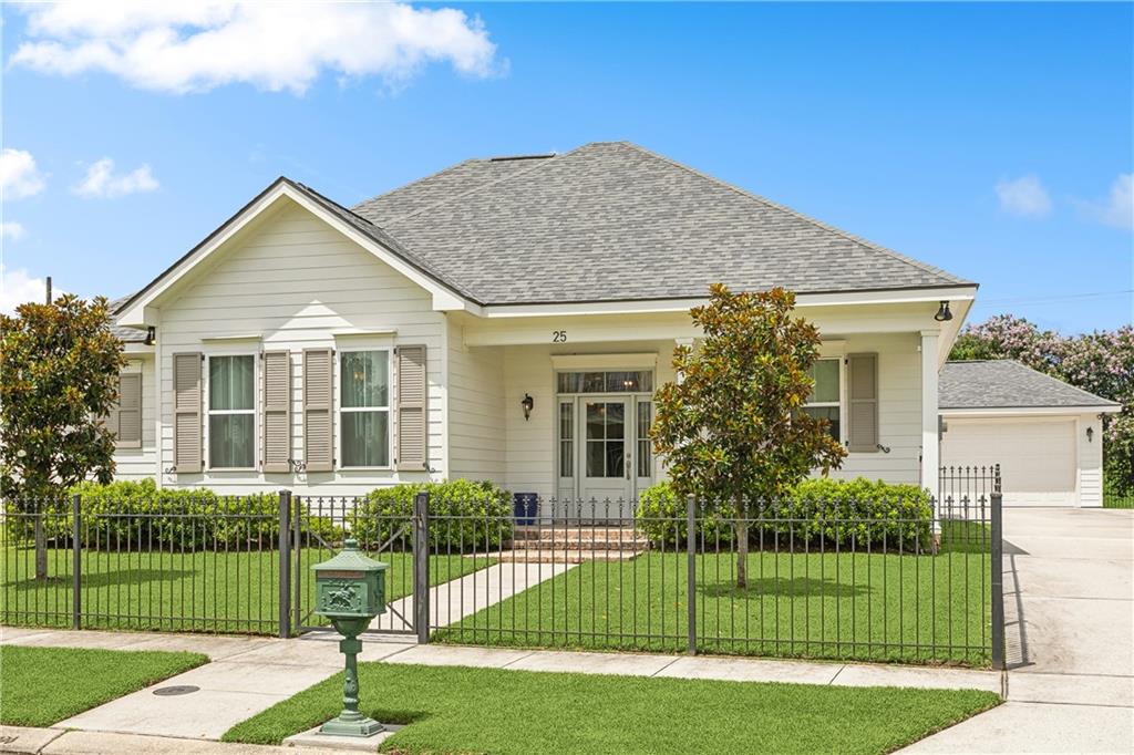 New Orleans, Louisiana 70131, United States, 4 Bedrooms Bedrooms, ,3 BathroomsBathrooms,Residential,Pending,54367