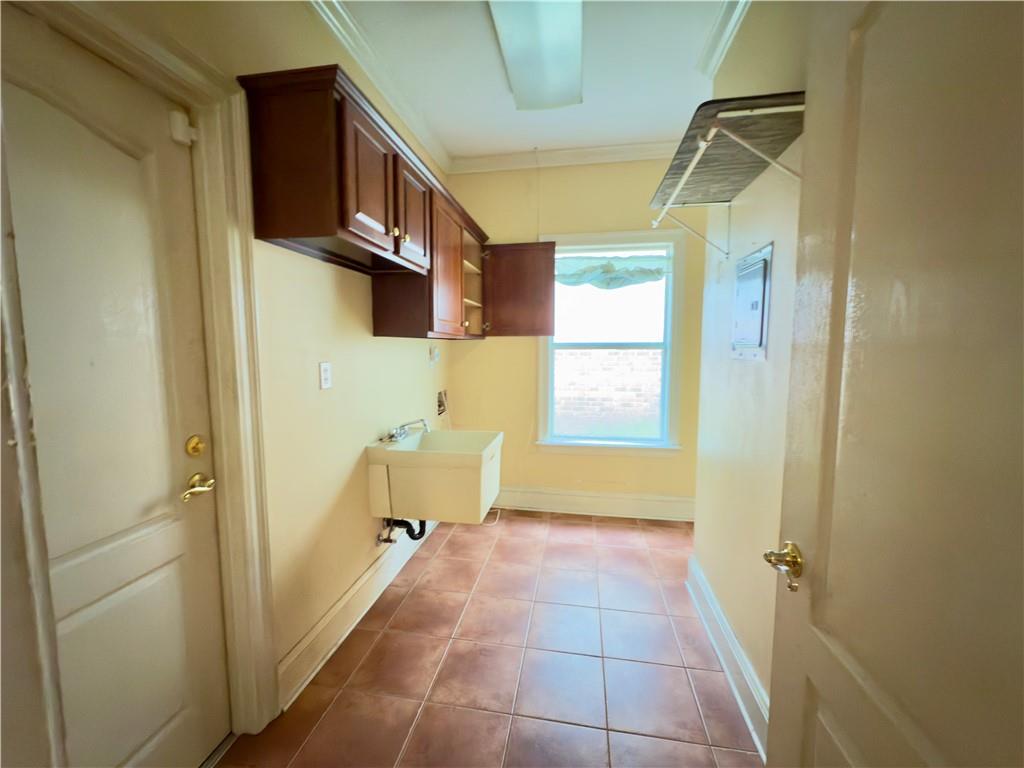 3932 E BAMBOO Drive