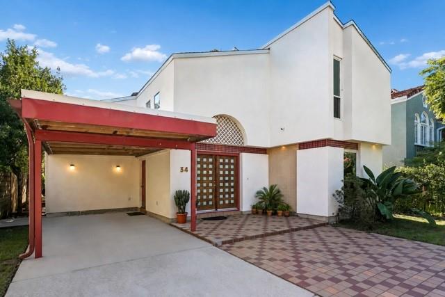 34 FONTAINEBLEAU Drive