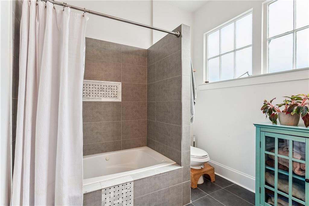 New Orleans, Louisiana 70117, United States, 3 Bedrooms Bedrooms, ,2 BathroomsBathrooms,Residential,Pending,45538